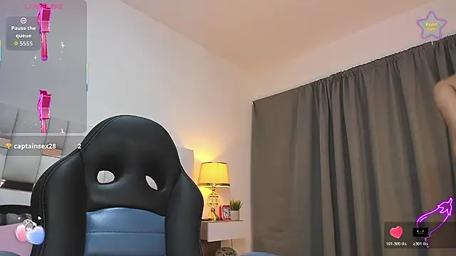 Nauthy_Nahomi webcam