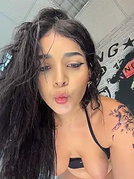 ArieliciousXXX webcam