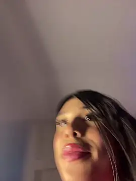 DollCamila webcam
