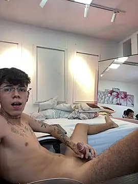 Tommy_valverde webcam