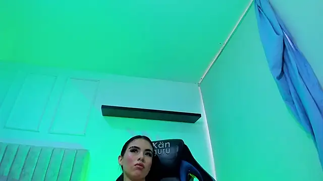 isabella_hv webcam