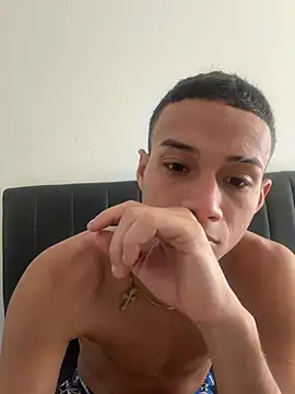 friends_lust_latin webcam