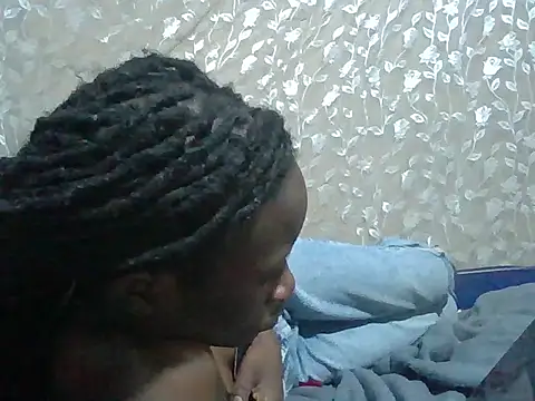 Sexyafricanah01 live cam on StripChat