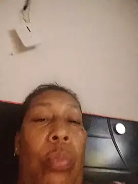 Sweet-Latina-Milf webcam