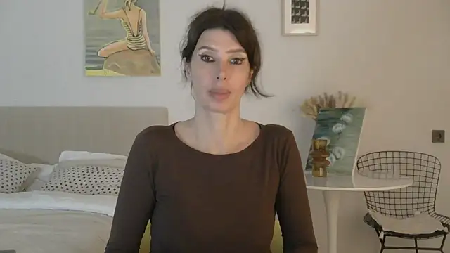 WhiteQueen888 webcam