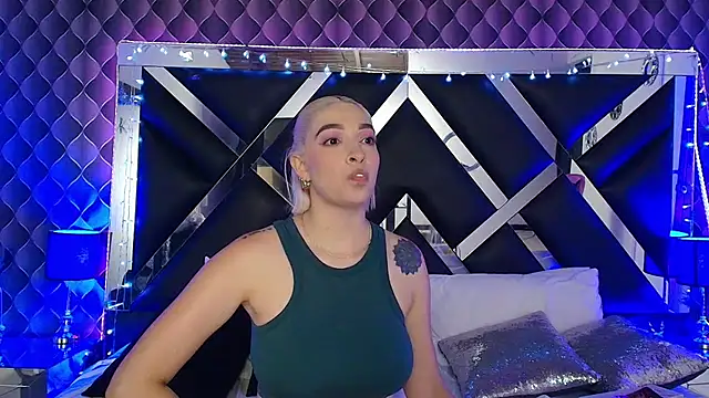 victoriaa_lee_ webcam