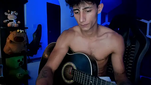 MaxiimoRomano_ webcam