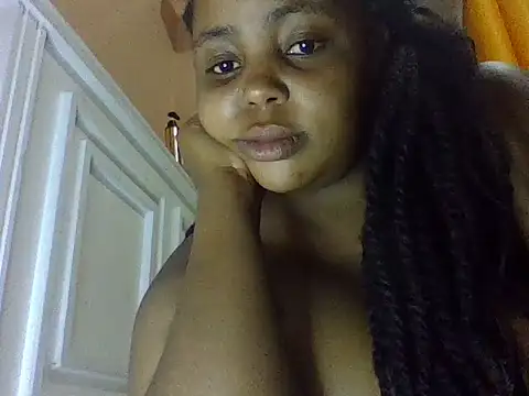 sexychubby22 webcam