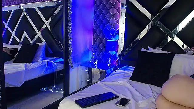 victoriaa_lee_ webcam