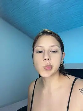 HayleyRoss_ webcam