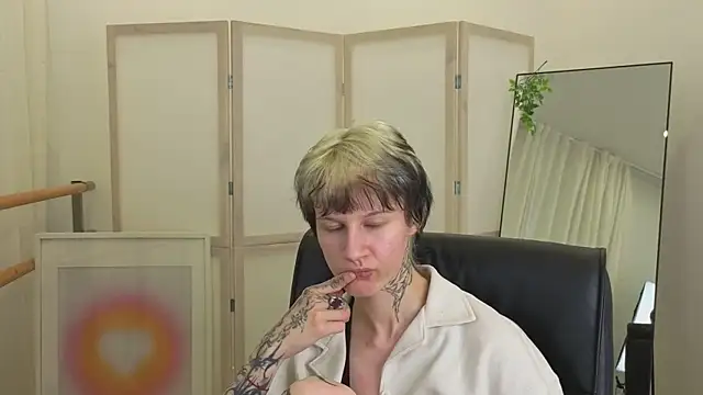 Senpai_Sins webcam