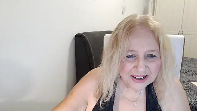 SusiLifeXXX webcam