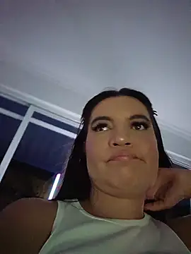 Pretty_Julieta webcam
