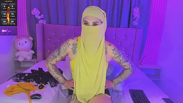 Nayla-Mouna webcam