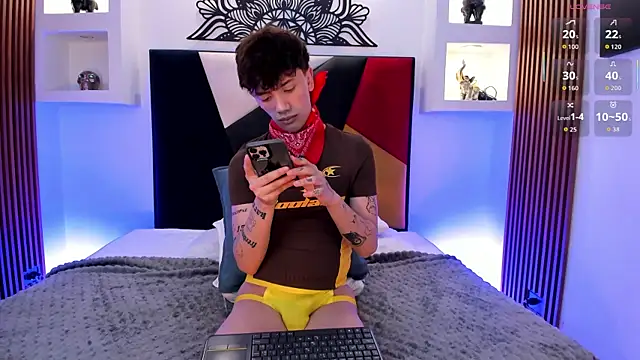 Tomy_Rox webcam