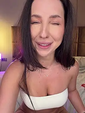 NotsoAmateur live sex cam