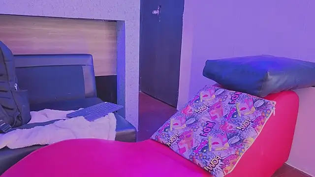 tian_sex live cam on StripChat