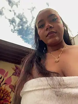 YariRose webcam