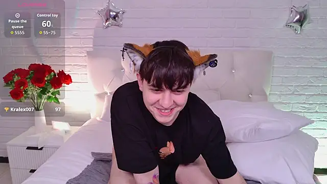 FetishFox webcam