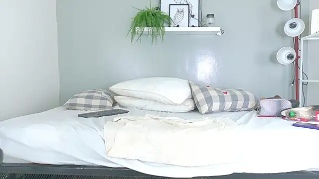 SeleneGibson__ webcam