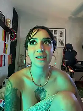 EmmyEvans1 live cam