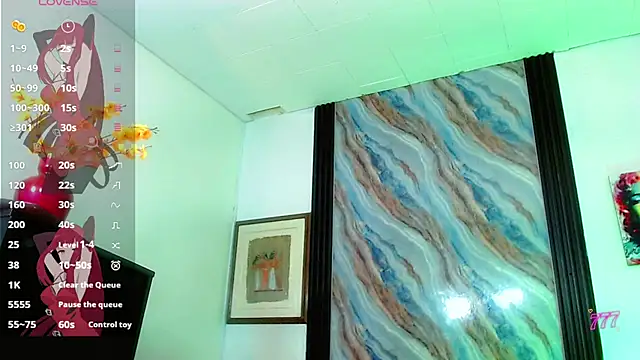katha_Crawford webcam