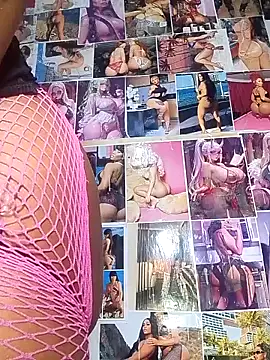 Refreshment69 live cam on StripChat