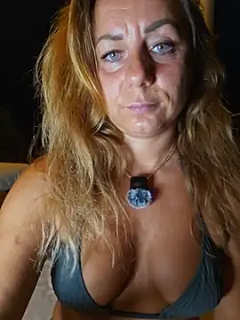 AngelaDesires webcam