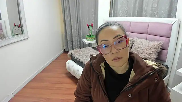 gaby_trent live cam on StripChat