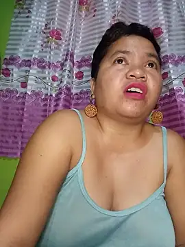 hotpussyxxx33x webcam