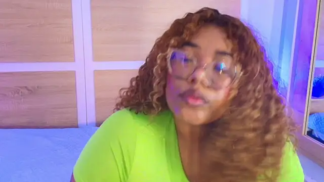 Your_big_ebony_goddness webcam