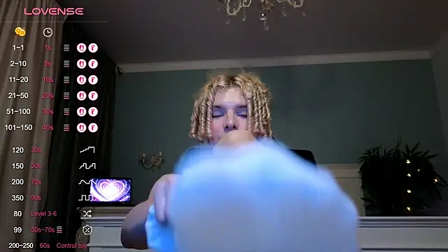 Kudi_Minnt webcam
