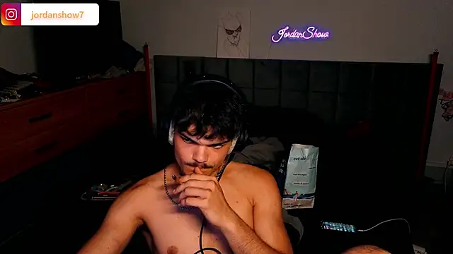 JordanShow webcam