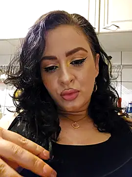 DivineGoddess88ForYouKing webcam