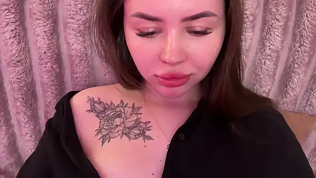 AlmaryKim webcam