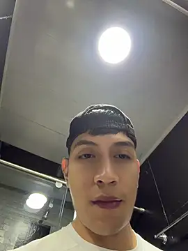 OliverWest04 webcam