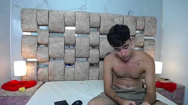 KathyAiden webcam