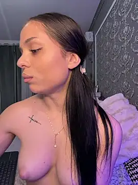Olivia_Noor webcam