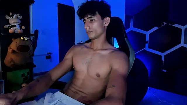 MaxiimoRomano_ webcam