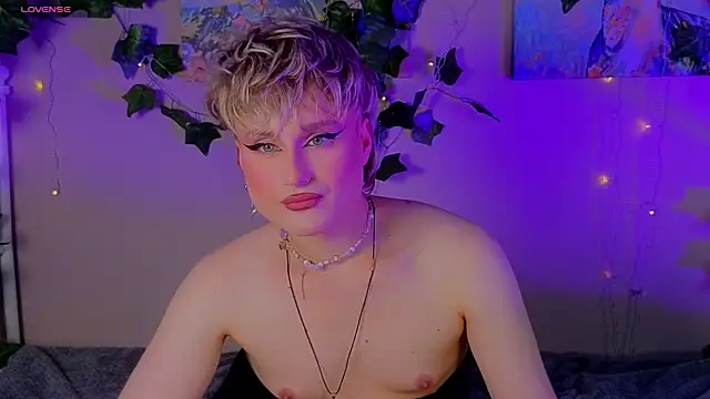 cumboydoll webcam