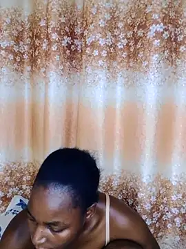 cum_queen254 webcam