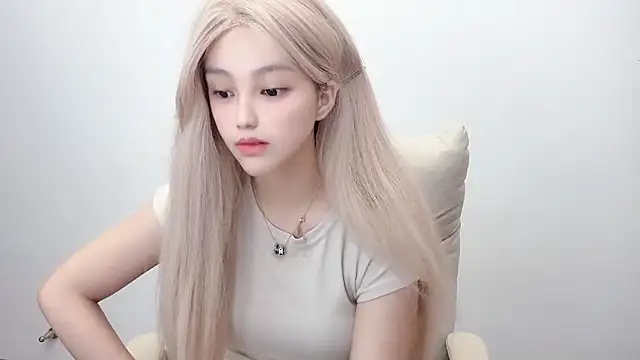 美女jiangjiang2005在线直播