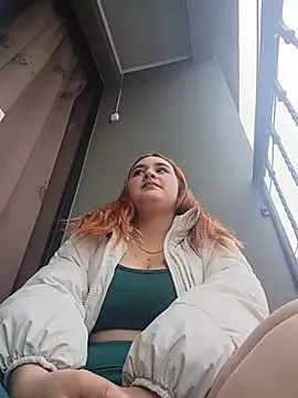 katty_42 (F teen) - Full naked + doggy twerking