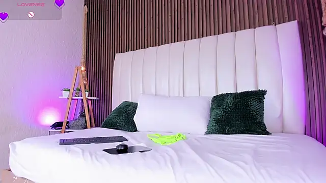 LucieMillerr webcam