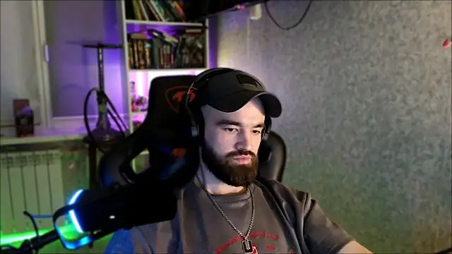 _Serious_Man webcam
