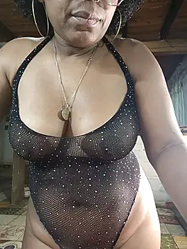 ChanneldelaCroix live cam on StripChat
