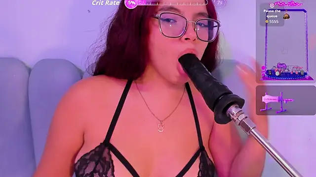 Maddy_red_ webcam