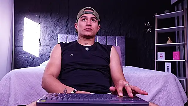 LiamDeep webcam