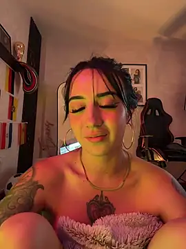 EmmyEvans1 webcam