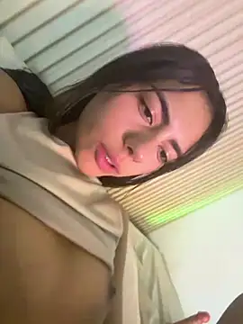 Lilybeeth 🎨 live online chat